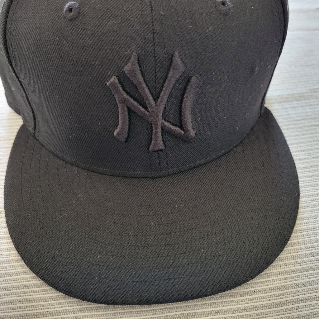 Yankee Fitted Yankee Fitted